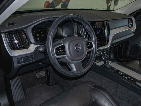 Used 2021 Volvo XC60 T5 Inscription AWD/4WD image 4