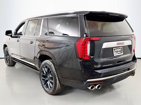 Used 2023 GMC Yukon XL Denali image 6