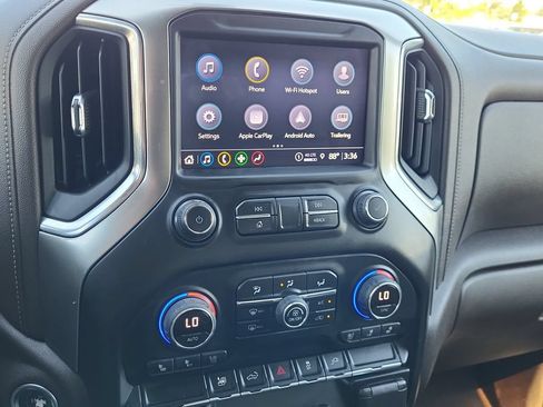 Used 2021 Chevrolet Silverado 2500 LTZ w/ LTZ Convenience Package AWD/4WD image 28