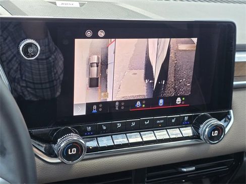 Used 2023 GMC Canyon Denali image 19