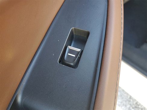 Certified 2023 Acura MDX FWD w/ Technology Package image 17