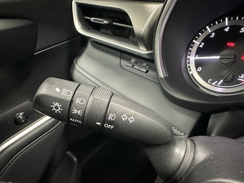 Used 2025 Toyota Highlander XLE image 21