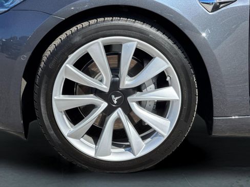 Used 2018 Tesla Model 3 Long Range image 23
