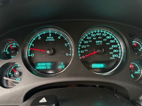 Used 2012 Chevrolet Avalanche LT image 19