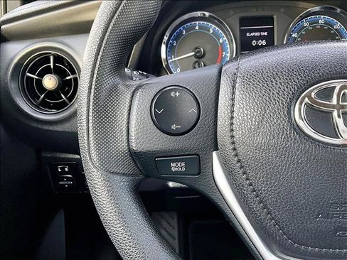 Used 2019 Toyota Corolla L FWD image 18