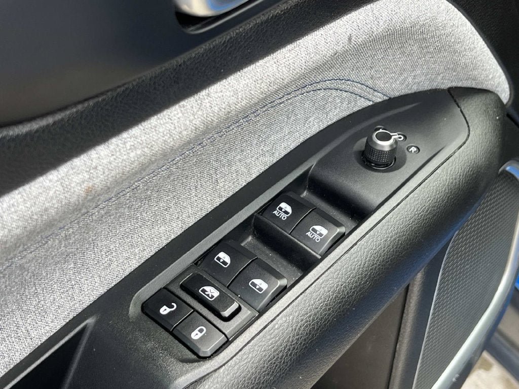 Used 2024 Jeep Compass Latitude AWD/4WD image 26