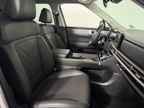 Used 2025 Hyundai Santa Fe SEL FWD image 32