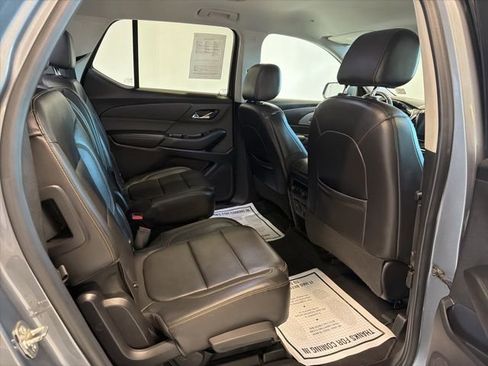 Used 2021 Chevrolet Traverse RS image 43