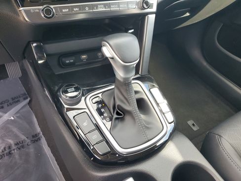 Used 2024 Kia Seltos EX image 24