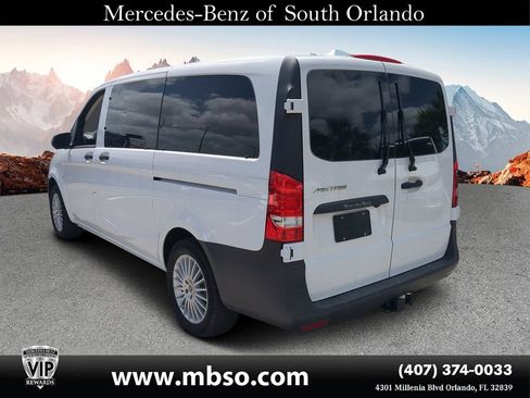 Used 2023 Mercedes-Benz Metris Passenger image 4