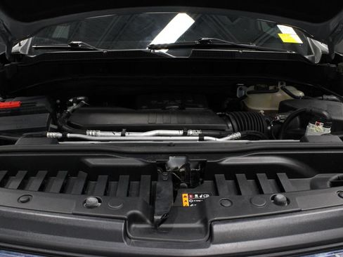 Used 2024 Chevrolet Silverado 1500 LT AWD/4WD image 13