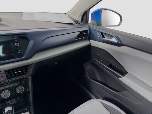 Certified 2023 Volkswagen Taos SE w/ Panoramic Sunroof Package image 24