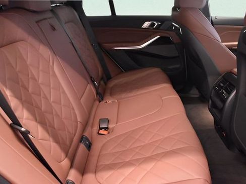 New 2026 BMW X5 xDrive40i w/ Premium Package AWD/4WD image 17
