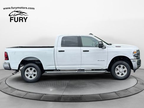 Used 2025 RAM 2500 Big Horn AWD/4WD image 2
