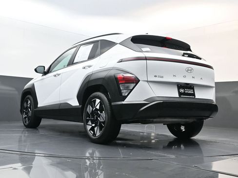 Certified 2025 Hyundai Kona SEL image 17