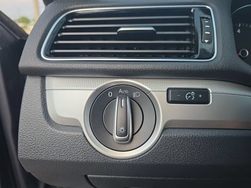Used 2019 Volkswagen Passat 2.0T Wolfsburg w/ Wheels & Sunroof Package FWD image 17