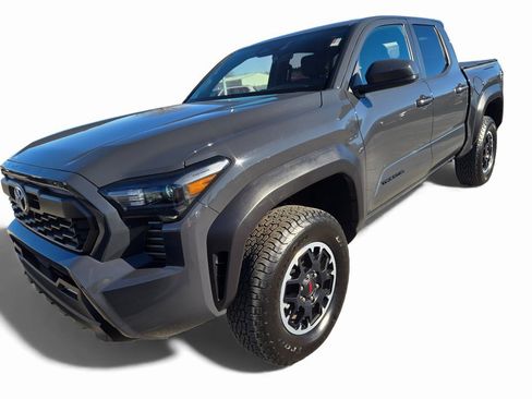 Used 2025 Toyota Tacoma TRD Off-Road image 1