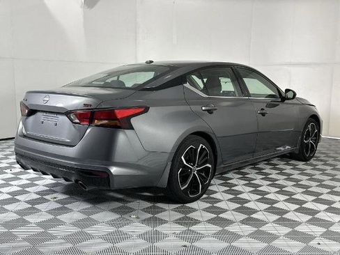 Certified 2024 Nissan Altima 2.5 SR w/ SR Premium Package FWD image 8