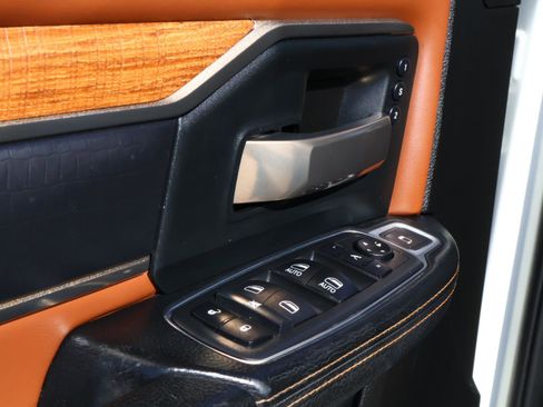 Used 2019 RAM 2500 Limited image 17