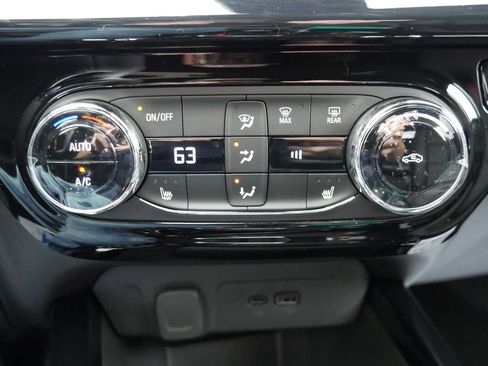 New 2026 Chevrolet Trax RS image 17