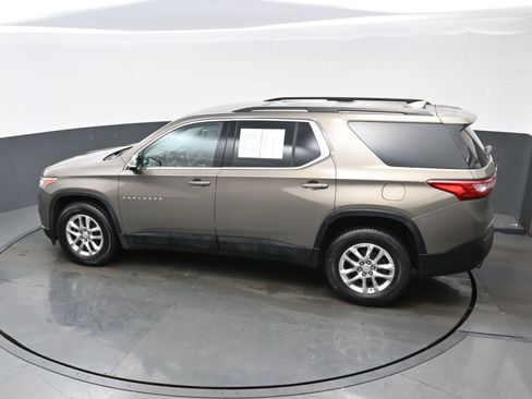 Used 2020 Chevrolet Traverse LT image 35