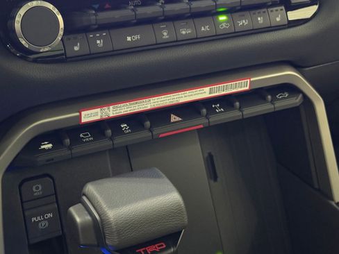 New 2026 Toyota Tundra Limited AWD/4WD image 22