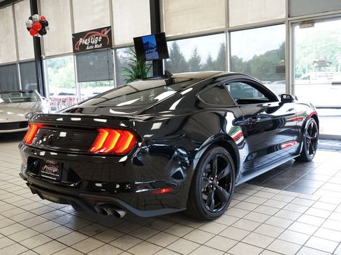 Used 2022 Ford Mustang GT Premium w/ Equipment Group 401A RWD image 17