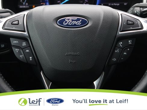 Used 2021 Ford Edge SEL w/ Convenience Package image 18