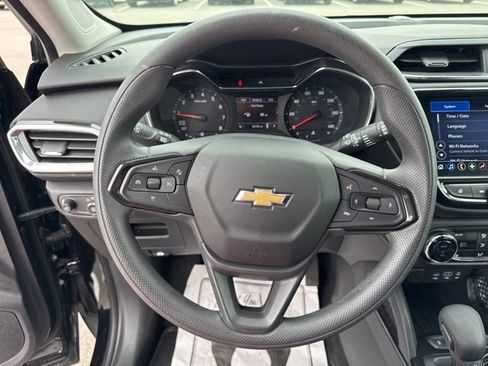 Used 2023 Chevrolet TrailBlazer LT w/ Convenience Package FWD image 23