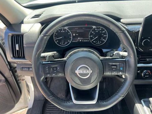 Used 2024 Nissan Pathfinder SL AWD/4WD image 27