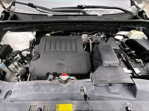 Used 2016 Toyota Highlander Limited image 10