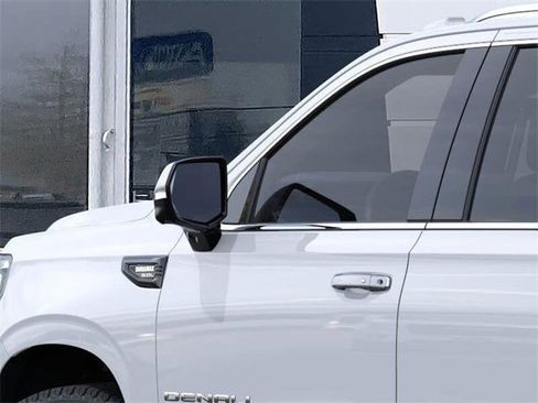 New 2026 GMC Yukon XL Denali Ultimate image 12