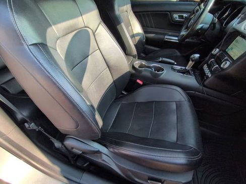 Used 2017 Ford Mustang Premium image 24