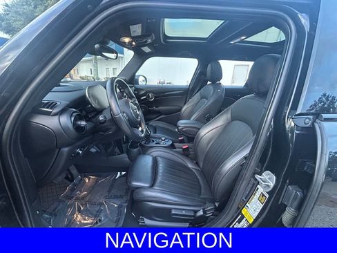 Used 2023 MINI Cooper S w/ Driver Assistance Package image 10