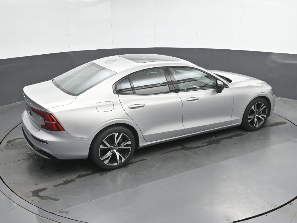 Used 2024 Volvo S60 B5 Core FWD image 31
