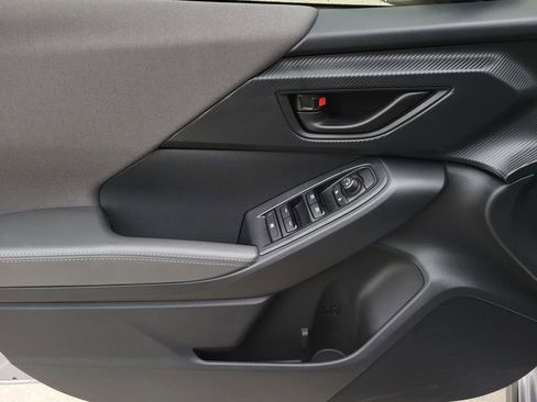 Certified 2025 Subaru Crosstrek 2.0i Premium image 17