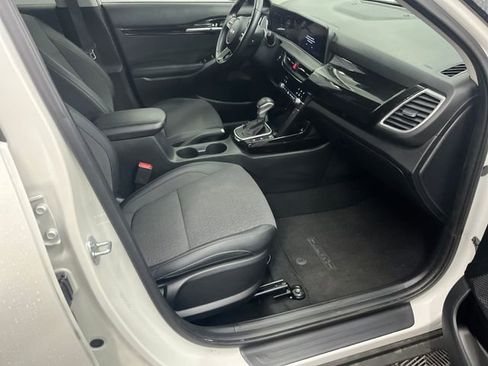 Certified 2024 Kia Seltos S image 31