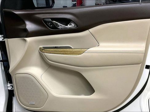 Used 2017 GMC Acadia Denali w/ LPO, Floor Liner Package AWD/4WD image 24