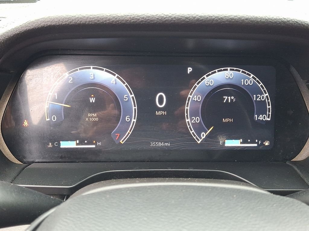 Used 2023 Jeep Grand Cherokee L Limited AWD/4WD image 24