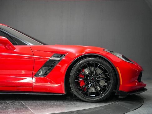 Used 2017 Chevrolet Corvette Z06 RWD image 13