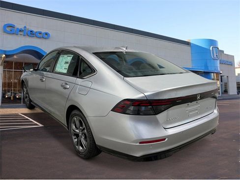 New 2025 Honda Accord EX-L image 3