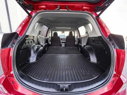 Used 2018 Toyota RAV4 XLE image 43