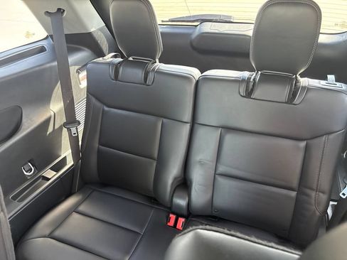 Used 2024 Ford Explorer XLT w/ Equipment Group 202A AWD/4WD image 29