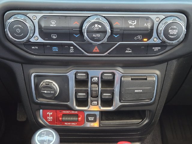 Used 2023 Jeep Wrangler Unlimited Rubicon 4xe AWD/4WD image 21