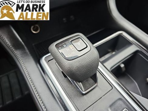Used 2025 Nissan Pathfinder SV FWD image 15