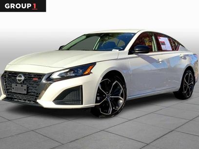 Used 2023 Nissan Altima 2.5 SR