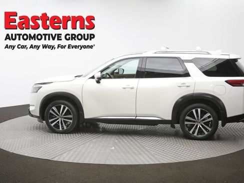 Used 2023 Nissan Pathfinder Platinum AWD/4WD image 65