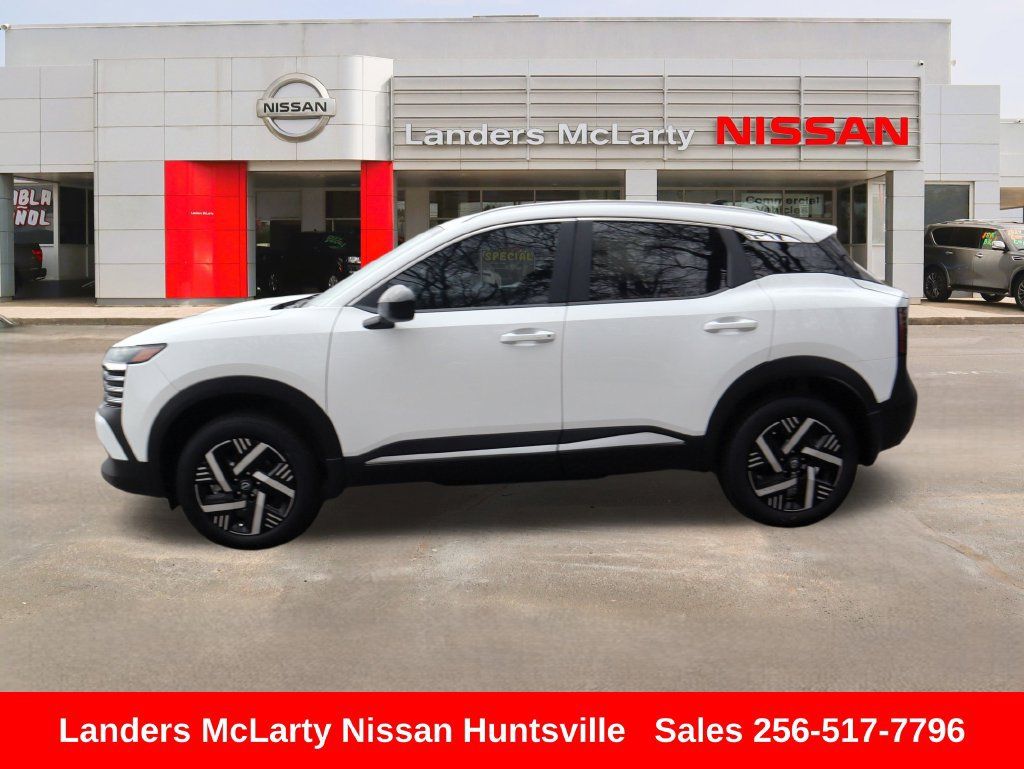 Used 2026 Nissan Kicks SV w/ SV Premium Package FWD image 8