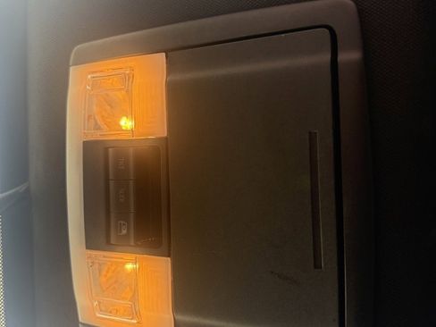 Used 2014 Ford F150 Platinum image 35