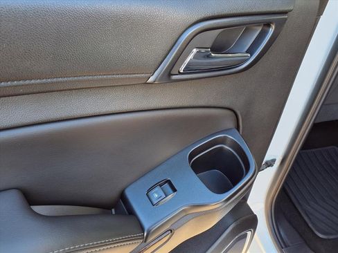 Used 2018 Chevrolet Tahoe LS image 17